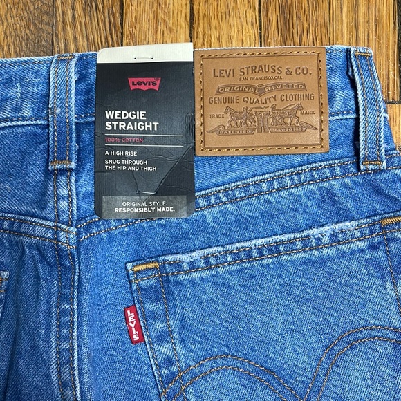 Levi’s premium wedgie straight size 24 x 26 - Picture 5 of 7